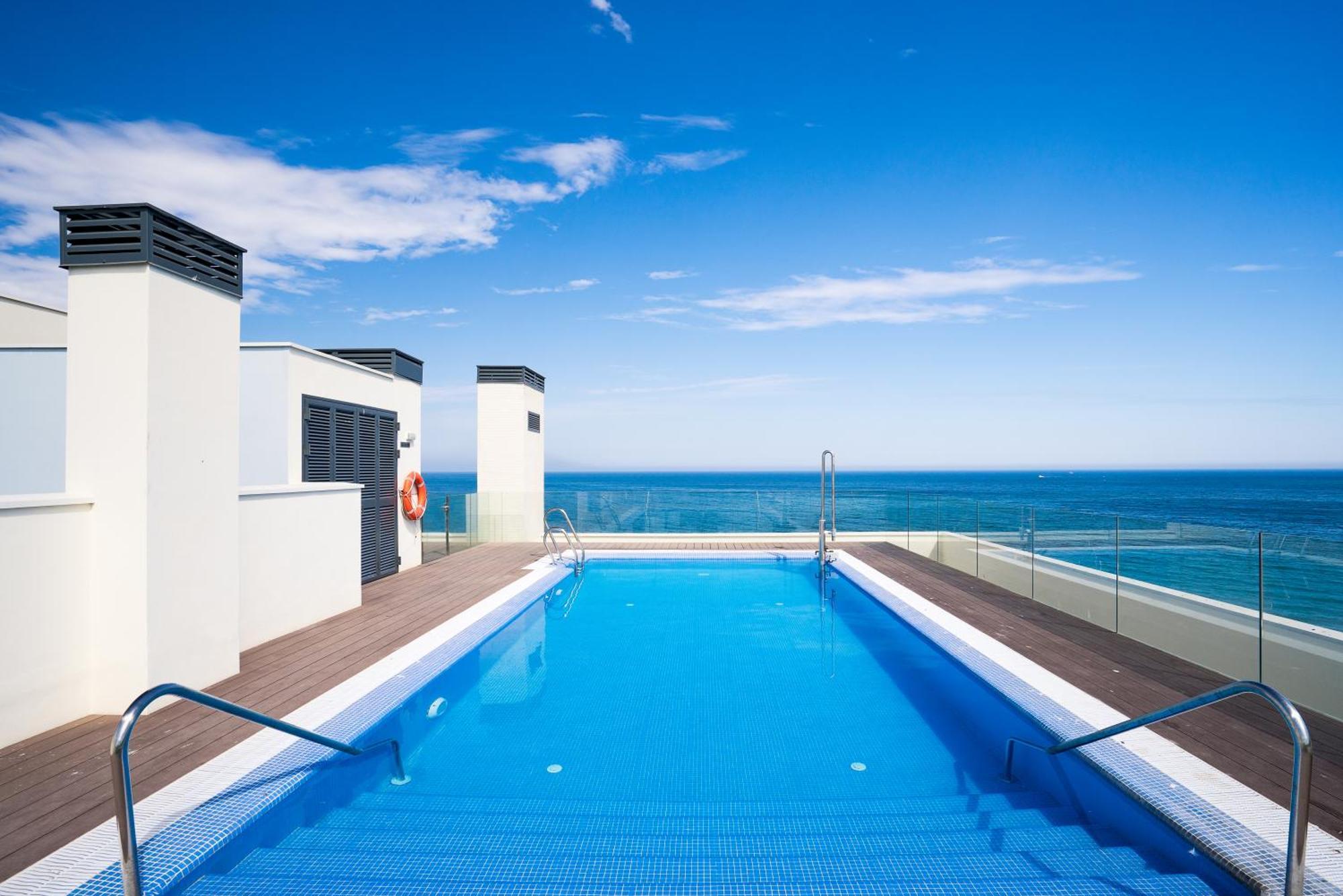 Gran Vivienda De Lujo Frente Al Mar Apartment Malaga Bagian luar foto
