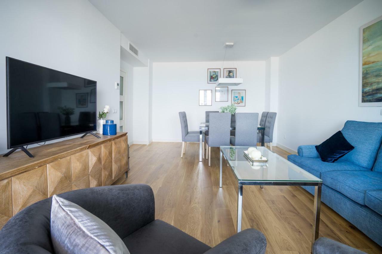 Gran Vivienda De Lujo Frente Al Mar Apartment Malaga Bagian luar foto